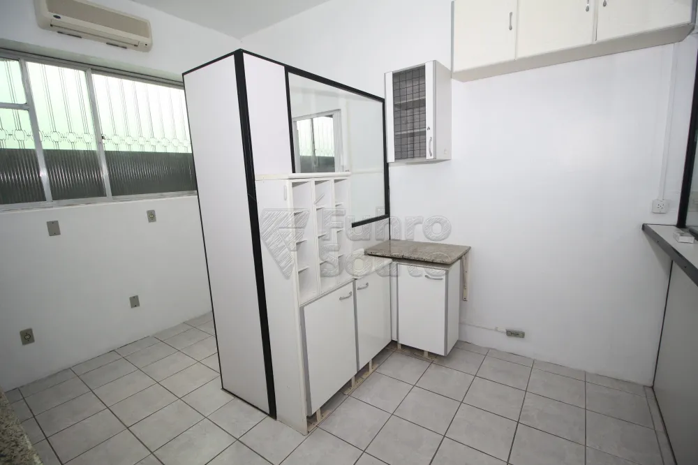 Alugar Comercial / Casa em Pelotas R$ 3.500,00 - Foto 8