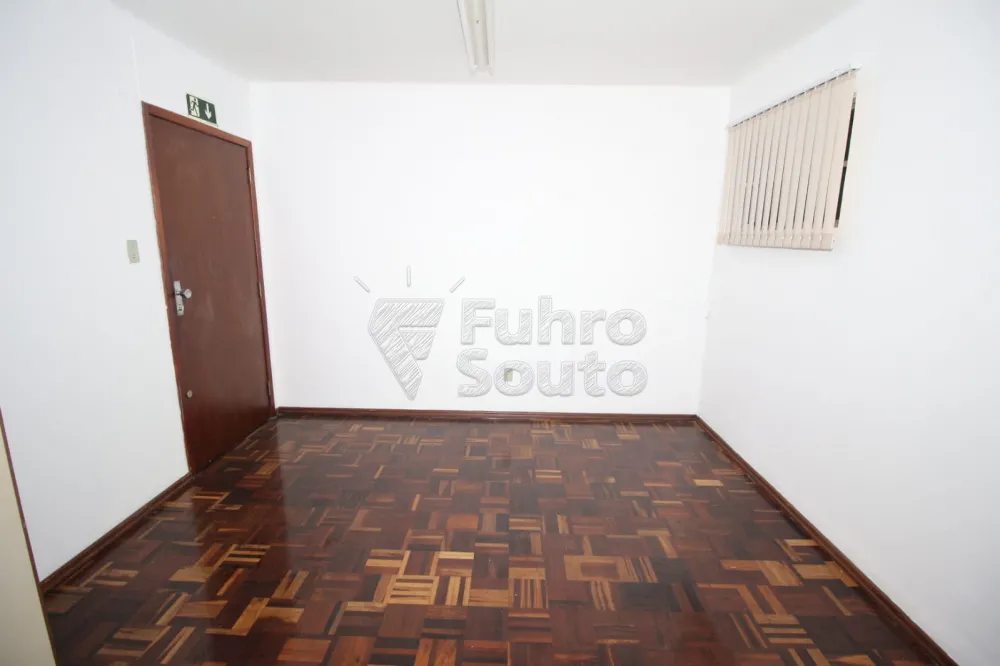 Alugar Comercial / Sala em Condomínio em Pelotas R$ 1.500,00 - Foto 6