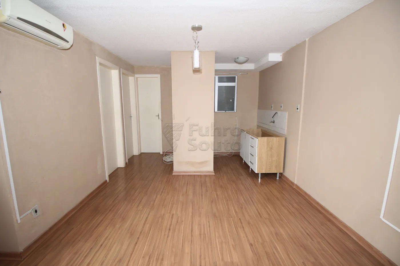 SALA/COZINHA Alugar Apartamento / Padrão em Pelotas R$ 750,00 - Foto 5