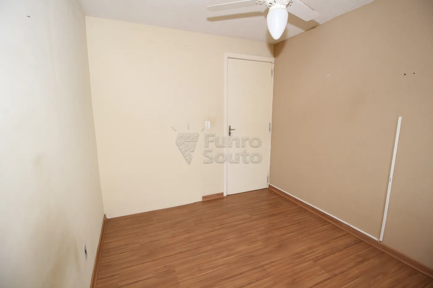 DORMITORIO 2 Alugar Apartamento / Padrão em Pelotas R$ 750,00 - Foto 15