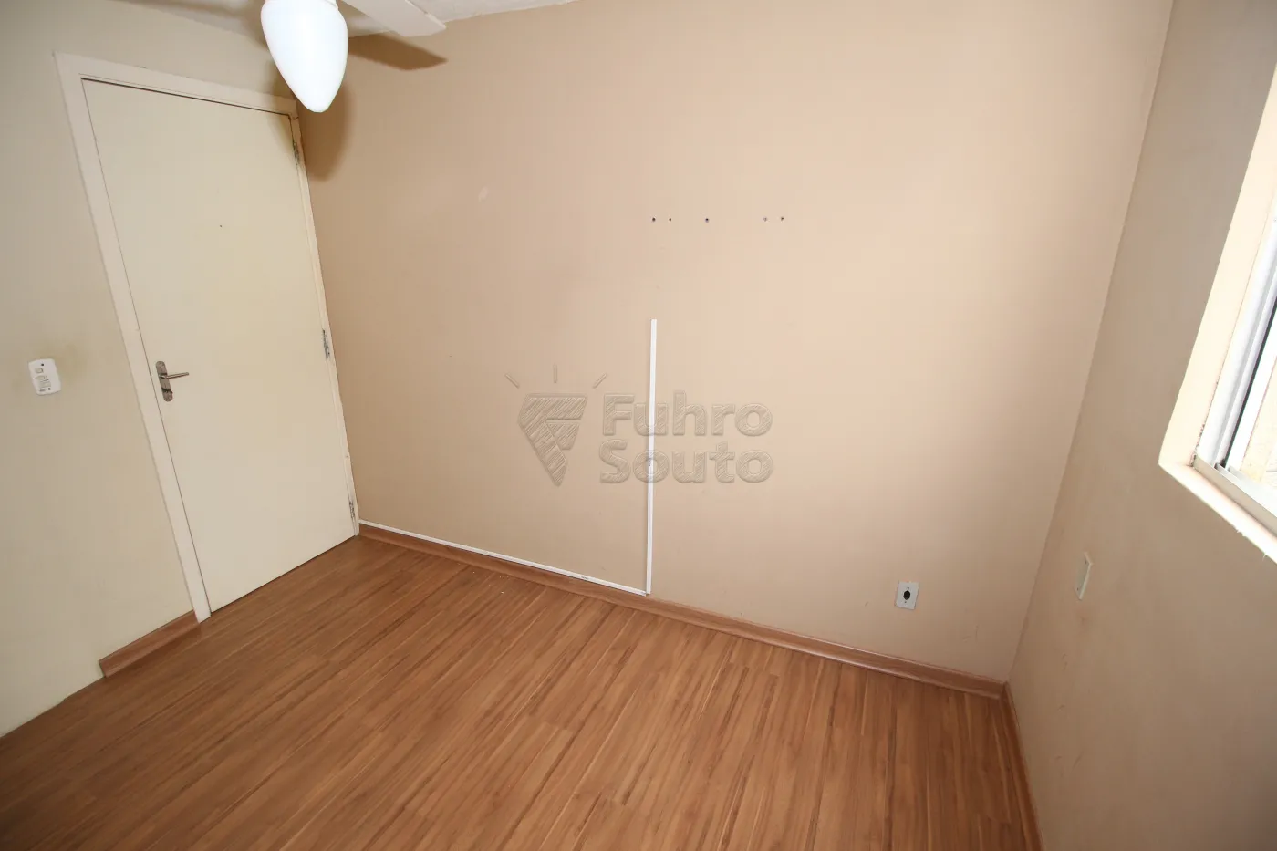 DORMITORIO 2 Alugar Apartamento / Padrão em Pelotas R$ 750,00 - Foto 17