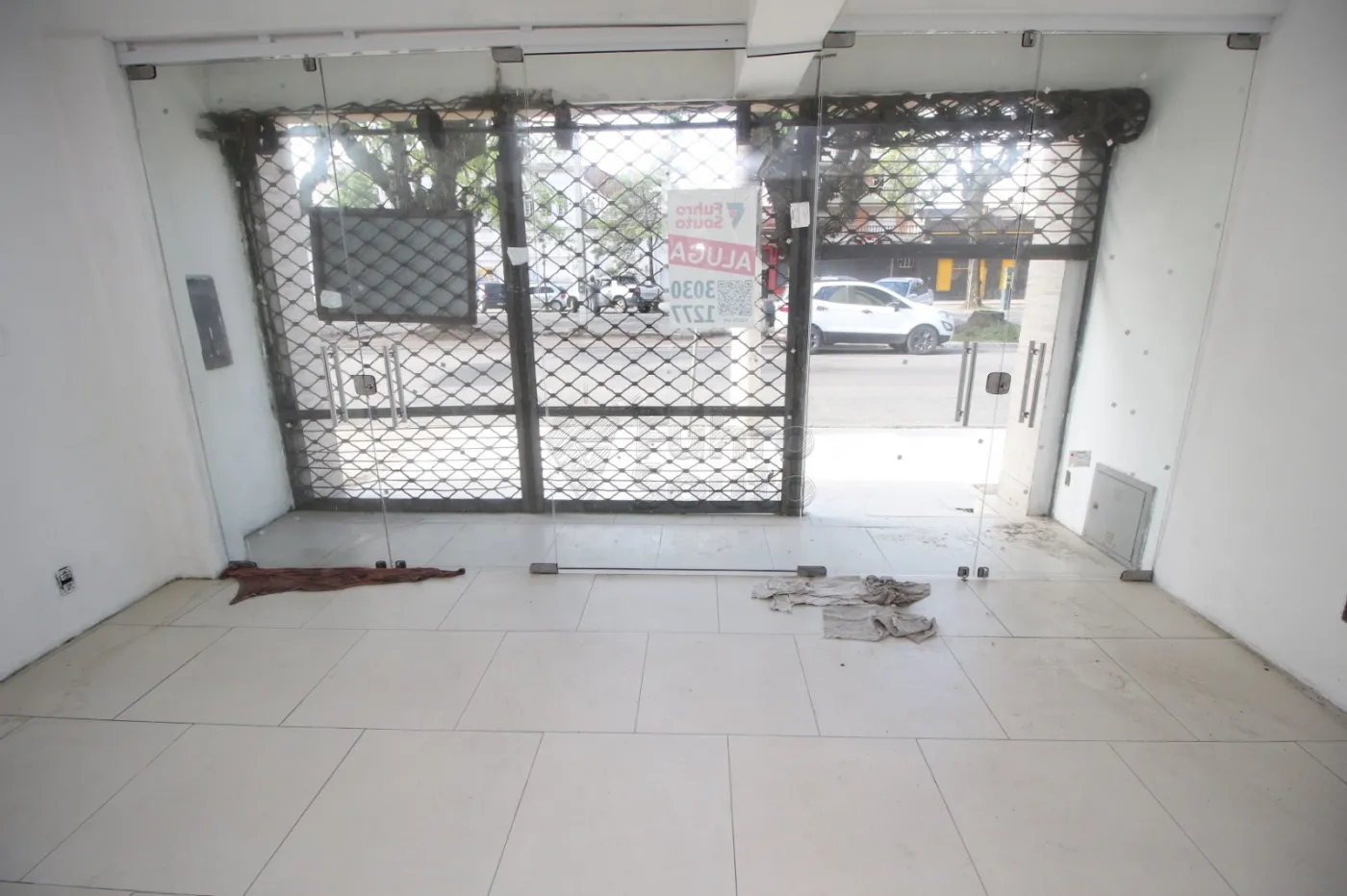 Alugar Comercial / Prédio em Pelotas R$ 6.400,00 - Foto 1