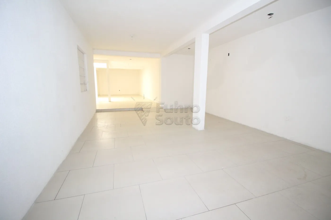 Alugar Comercial / Prédio em Pelotas R$ 6.400,00 - Foto 6