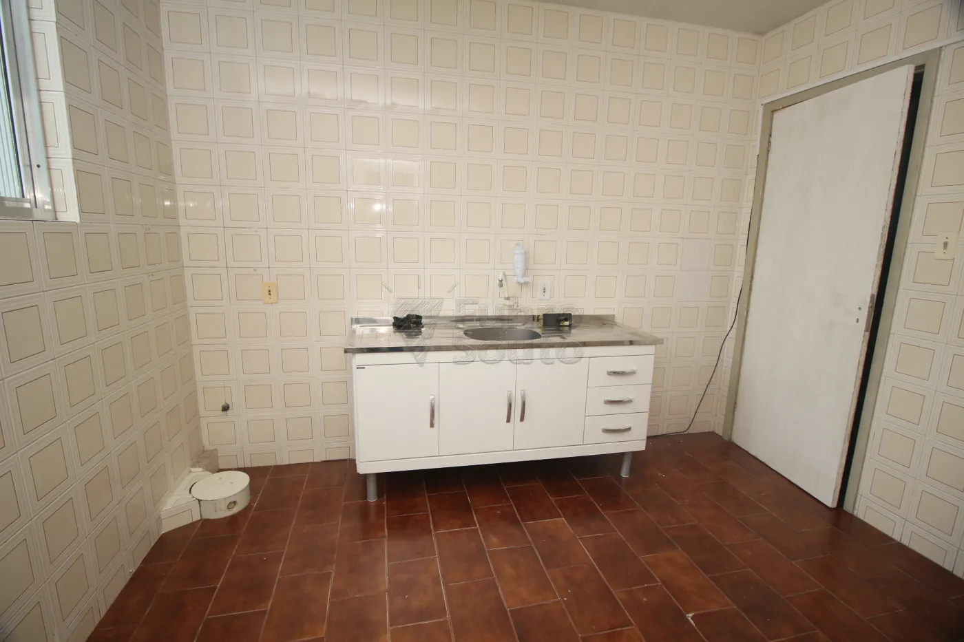 Alugar Apartamento / Padrão em Pelotas R$ 1.200,00 - Foto 24