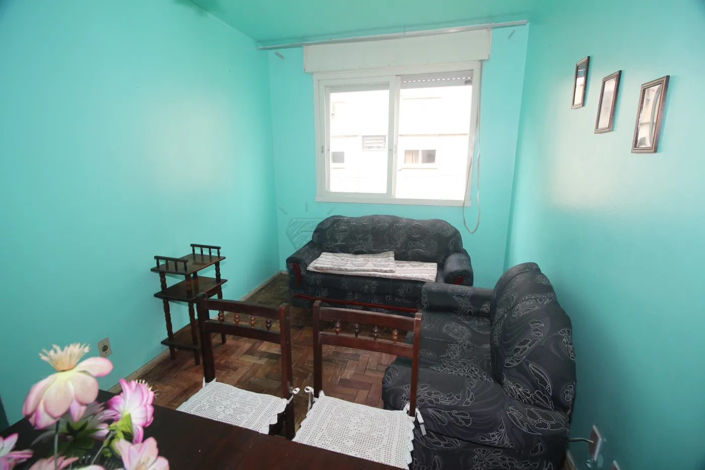 Alugar Apartamento / Padrão em Pelotas R$ 1.000,00 - Foto 1