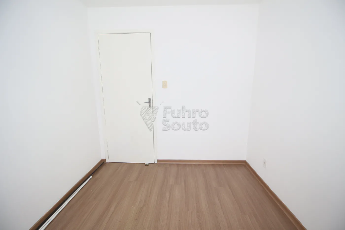 Alugar Apartamento / Padrão em Pelotas R$ 900,00 - Foto 8