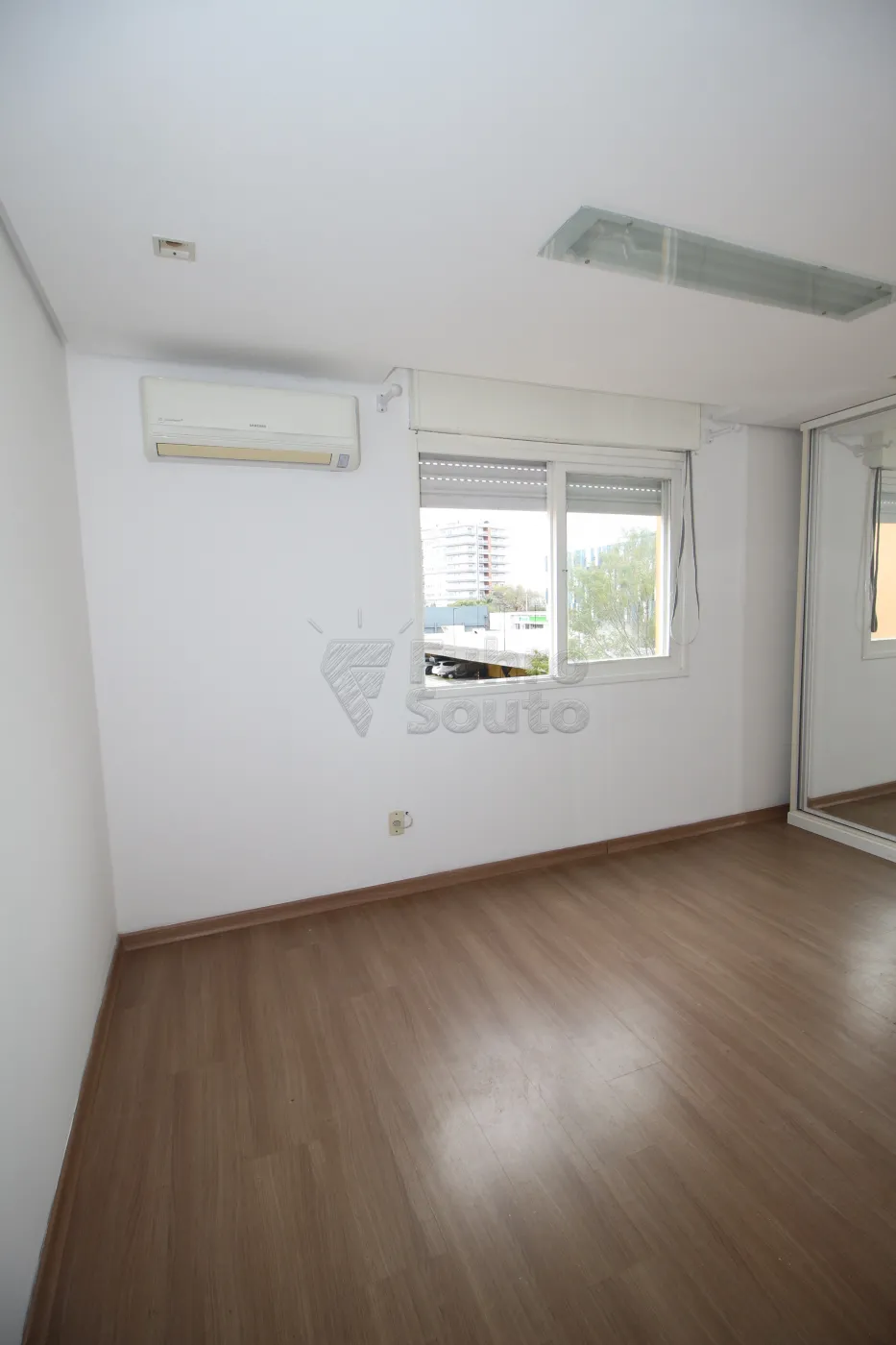 Alugar Apartamento / Padrão em Pelotas R$ 900,00 - Foto 12