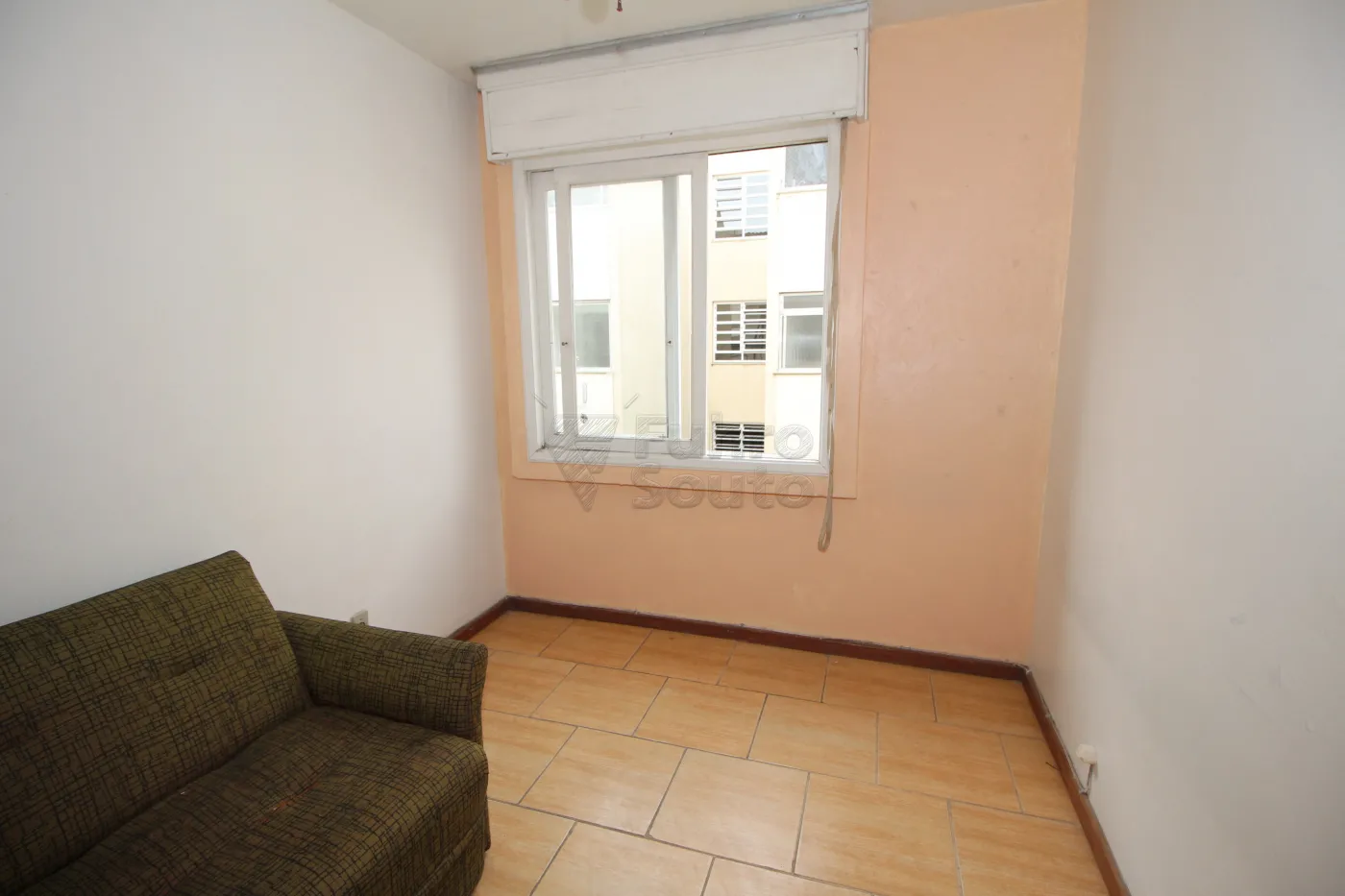 Alugar Apartamento / Padrão em Pelotas R$ 1.000,00 - Foto 7