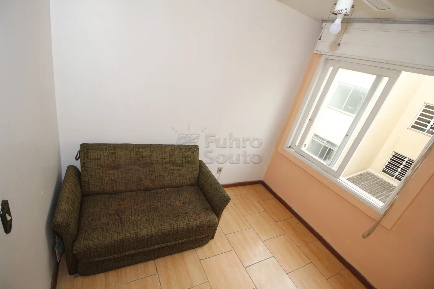 Alugar Apartamento / Padrão em Pelotas R$ 1.000,00 - Foto 9