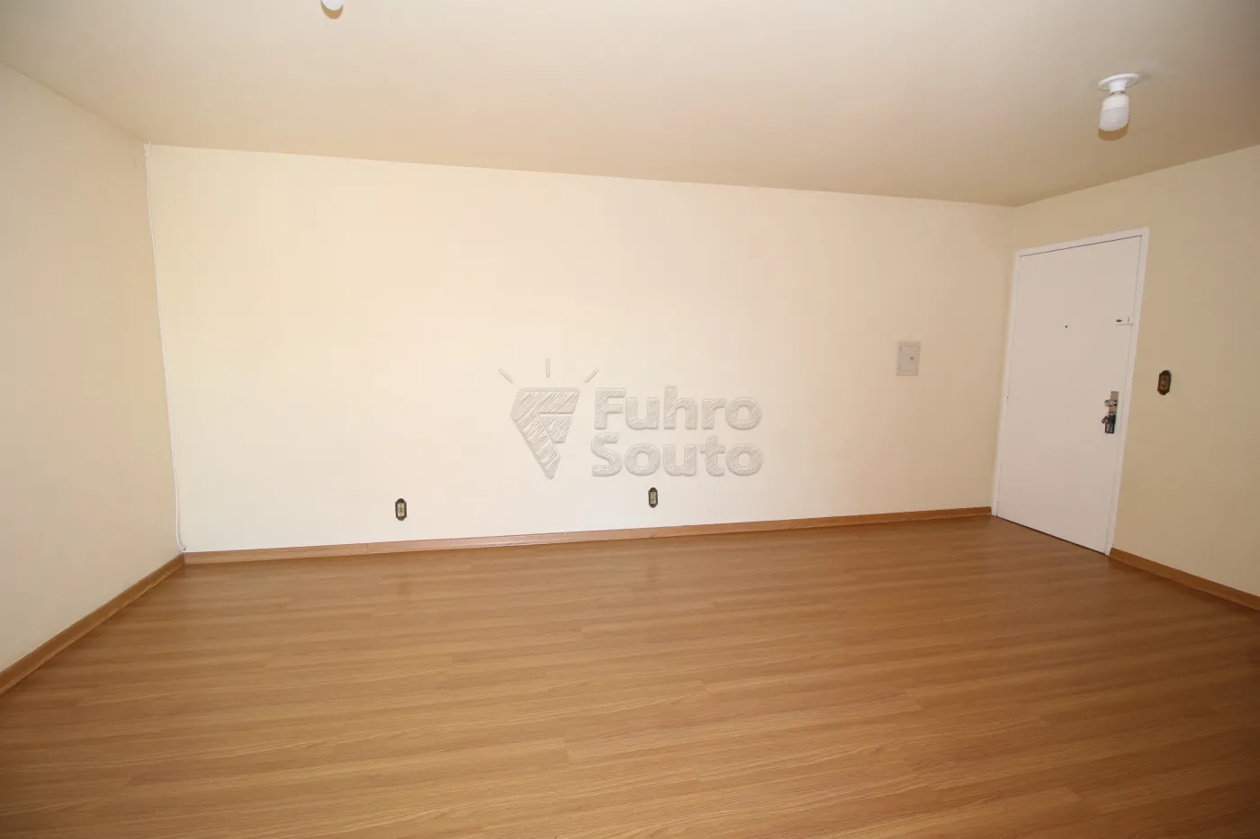 Alugar Apartamento / Padrão em Pelotas R$ 800,00 - Foto 3