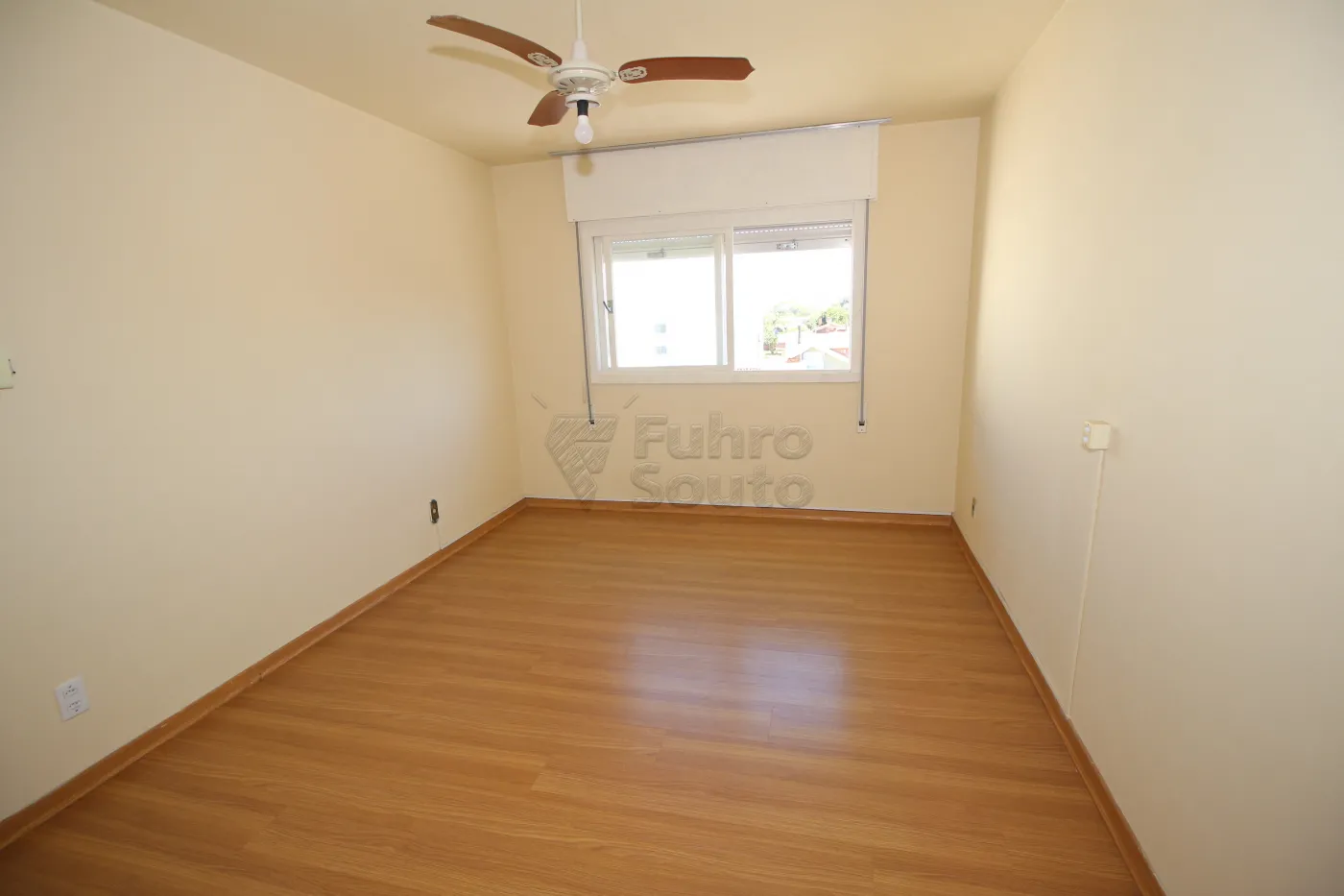 Alugar Apartamento / Padrão em Pelotas R$ 800,00 - Foto 7