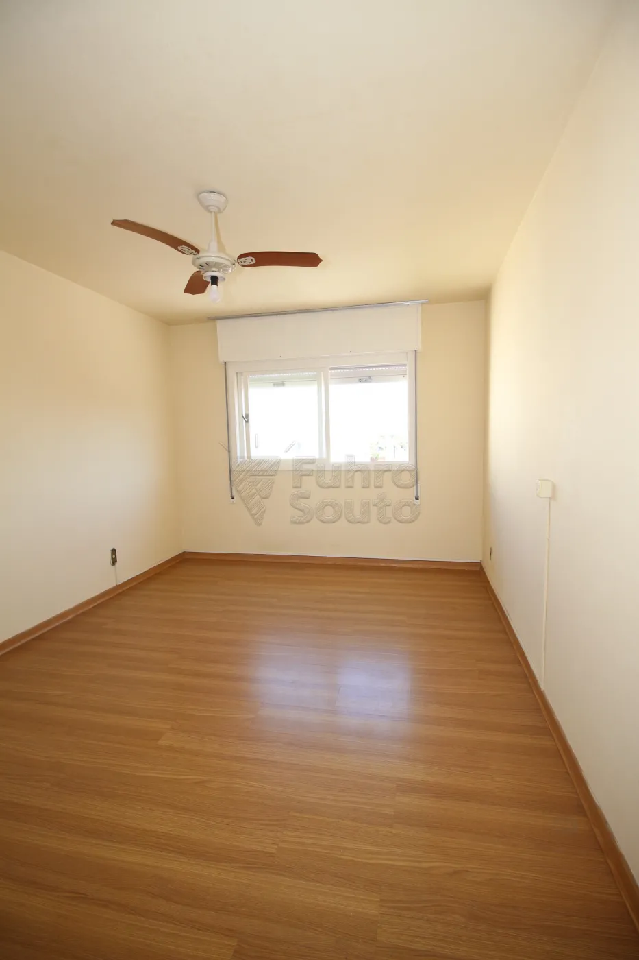 Alugar Apartamento / Padrão em Pelotas R$ 800,00 - Foto 8