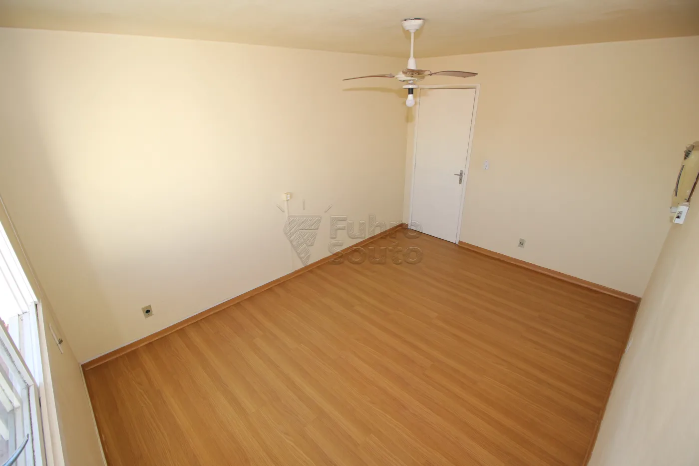 Alugar Apartamento / Padrão em Pelotas R$ 800,00 - Foto 10