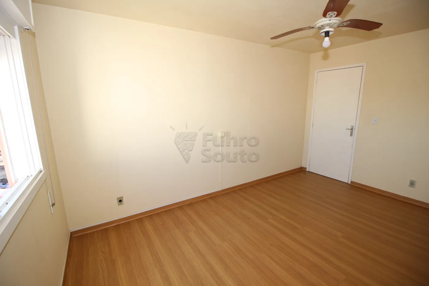 Alugar Apartamento / Padrão em Pelotas R$ 800,00 - Foto 11