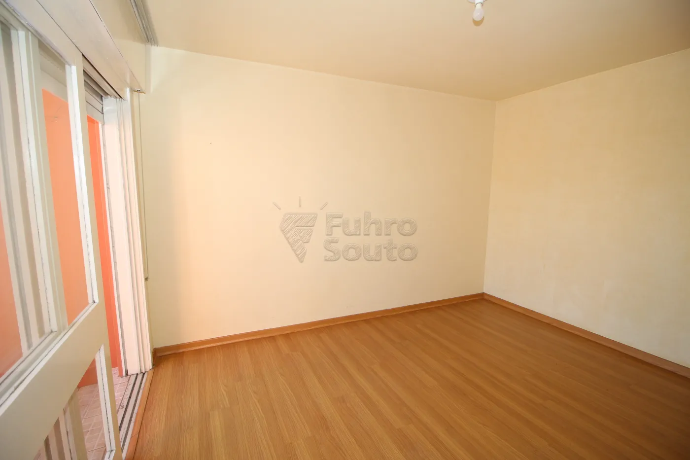 Alugar Apartamento / Padrão em Pelotas R$ 800,00 - Foto 14