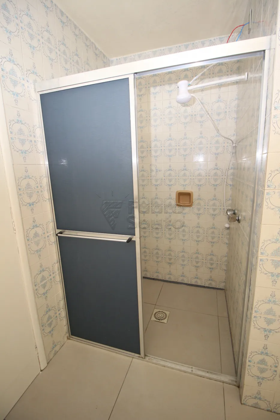 Alugar Apartamento / Padrão em Pelotas R$ 800,00 - Foto 21