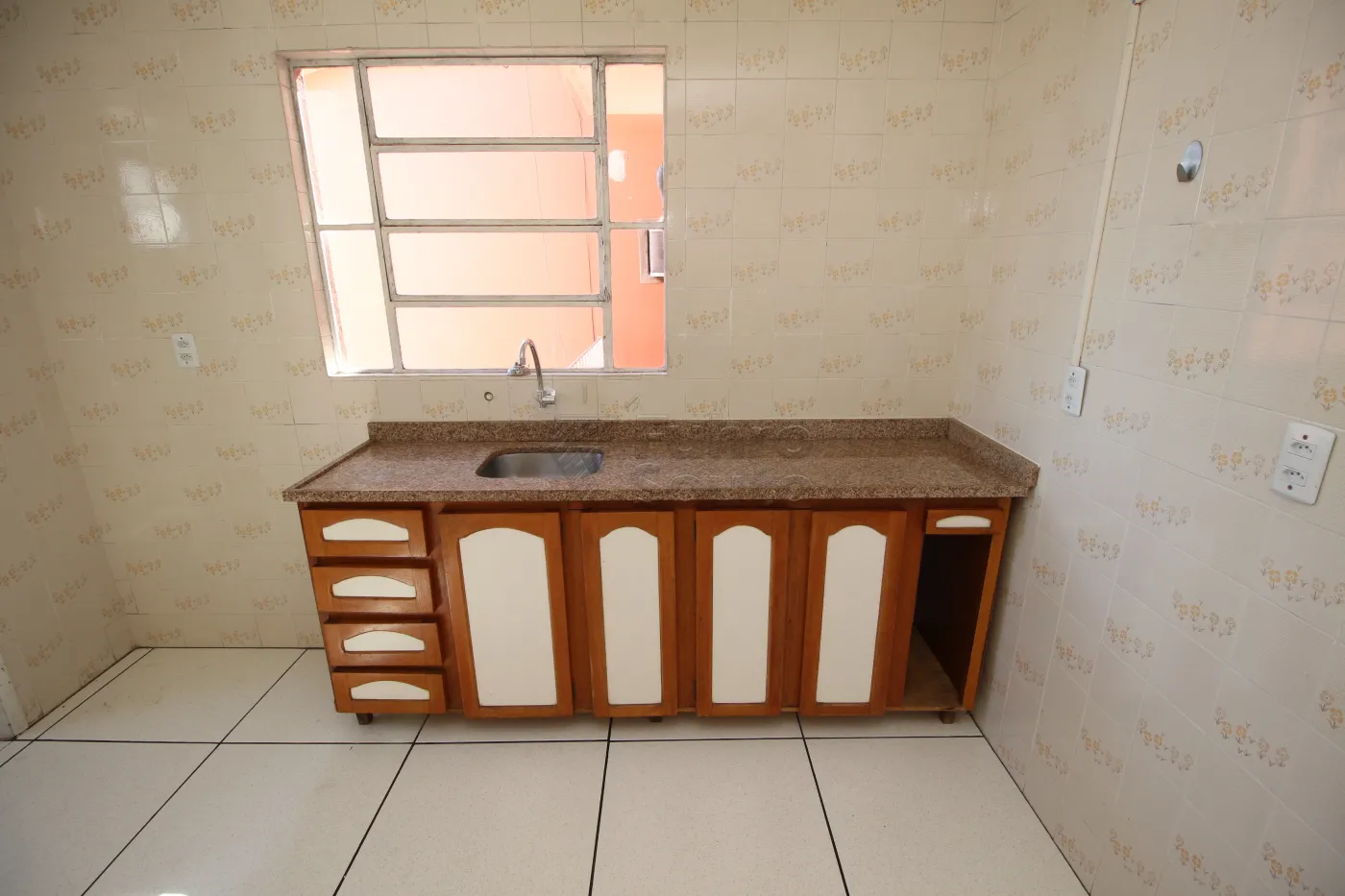 Alugar Apartamento / Padrão em Pelotas R$ 800,00 - Foto 23