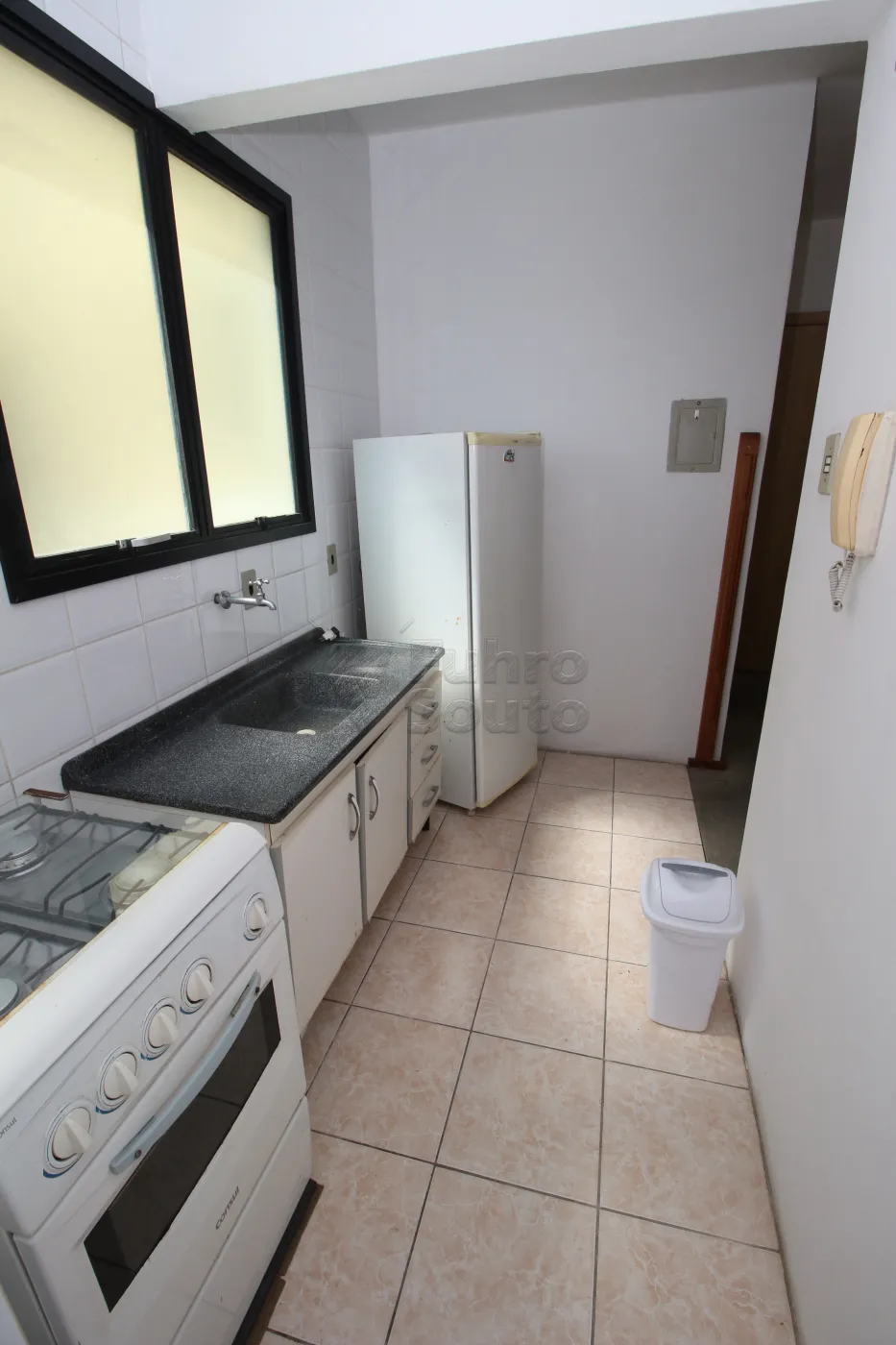 Alugar Apartamento / Padrão em Pelotas R$ 800,00 - Foto 15