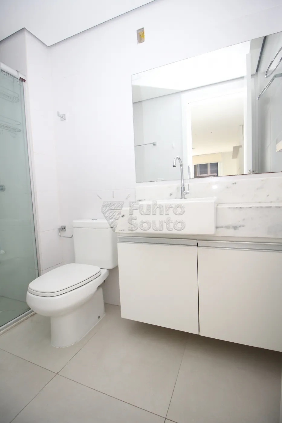 BANHEIRO Alugar Apartamento / Padrão em Pelotas R$ 1.650,00 - Foto 20