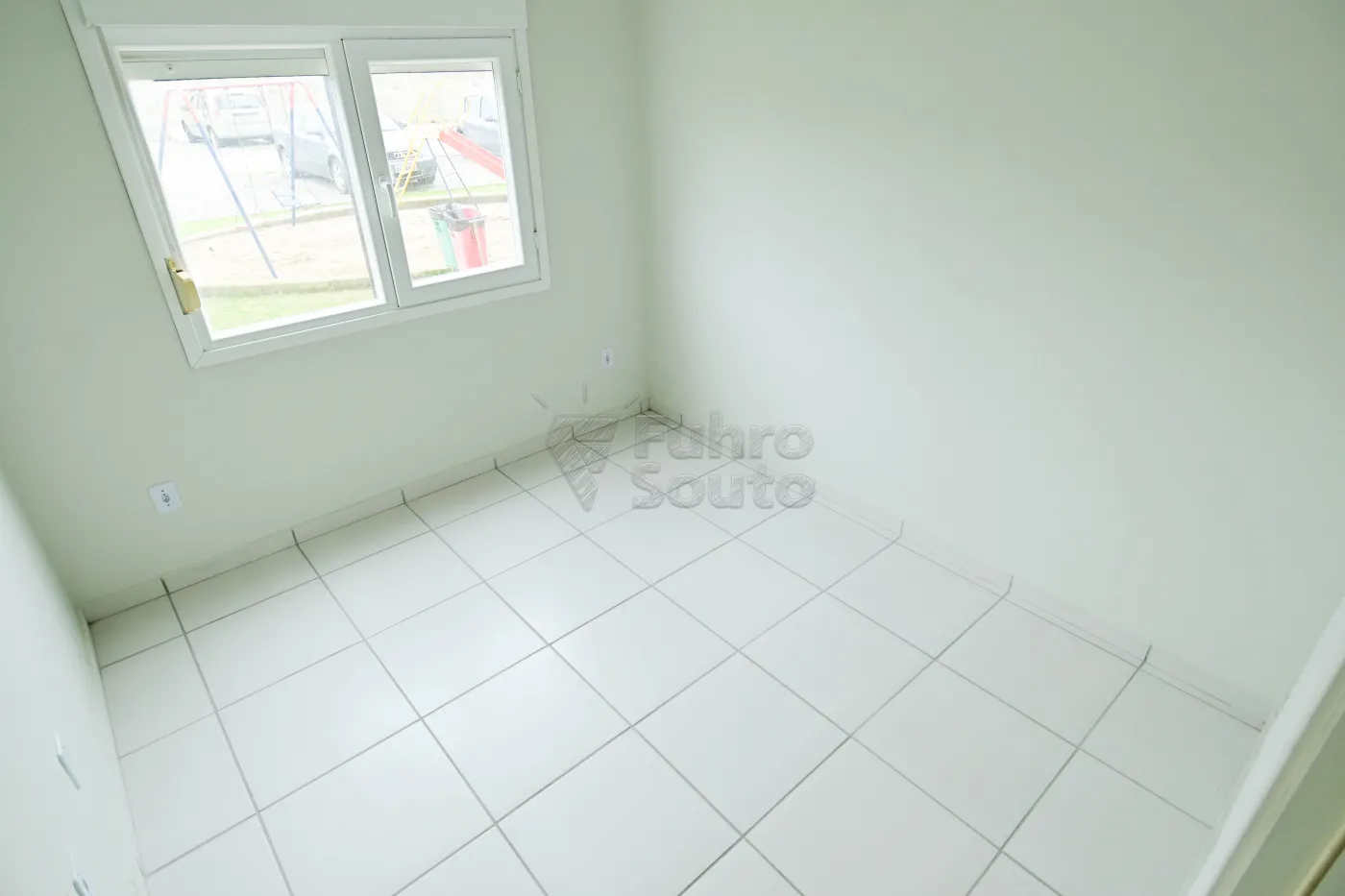 Alugar Apartamento / Padrão em Pelotas R$ 500,00 - Foto 6