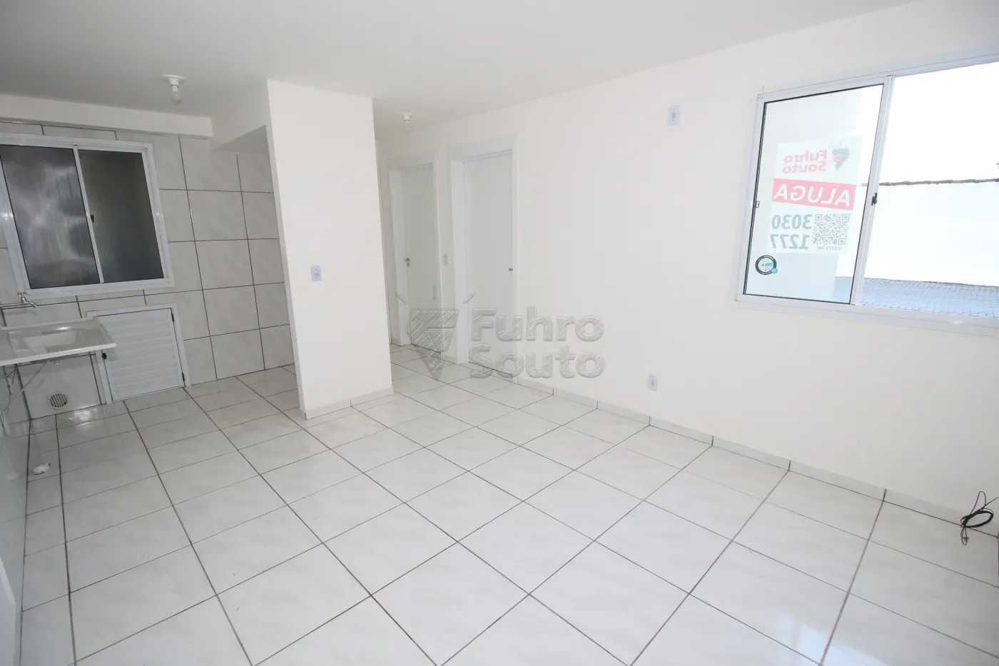 Alugar Apartamento / Padrão em Pelotas R$ 800,00 - Foto 1
