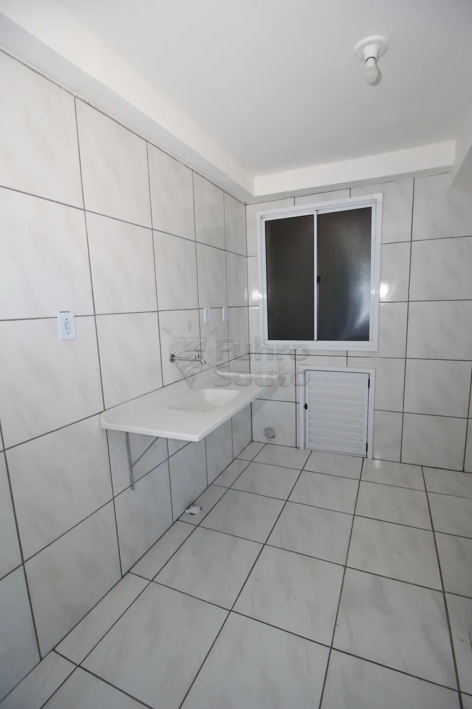 Alugar Apartamento / Padrão em Pelotas R$ 800,00 - Foto 6