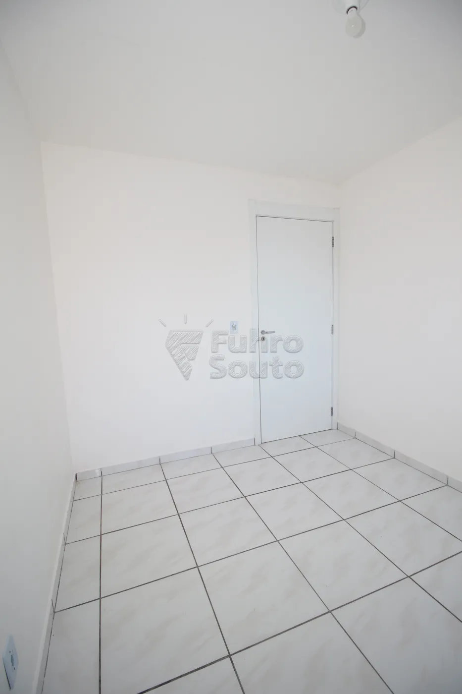 Alugar Apartamento / Padrão em Pelotas R$ 800,00 - Foto 11