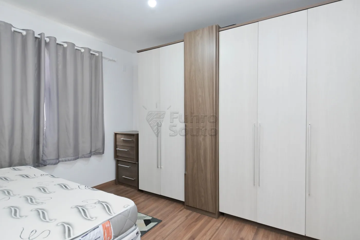 Alugar Apartamento / Padrão em Pelotas R$ 1.350,00 - Foto 5