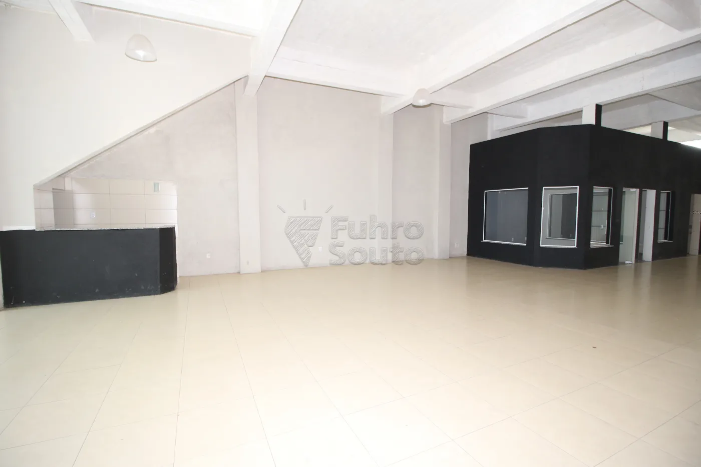 Alugar Comercial / Prédio em Pelotas R$ 5.500,00 - Foto 2