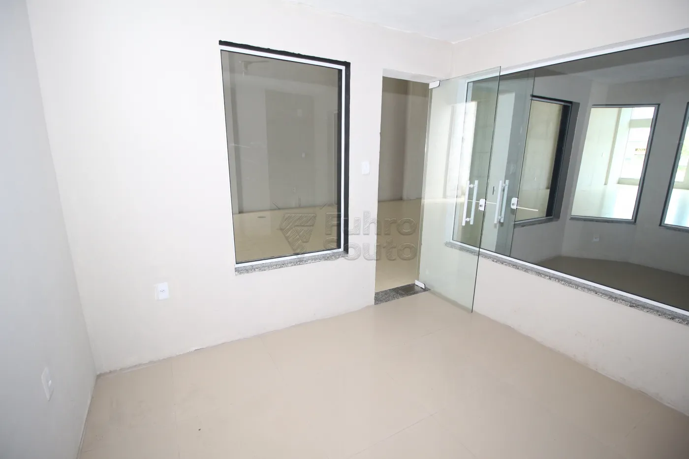 Alugar Comercial / Prédio em Pelotas R$ 5.500,00 - Foto 6