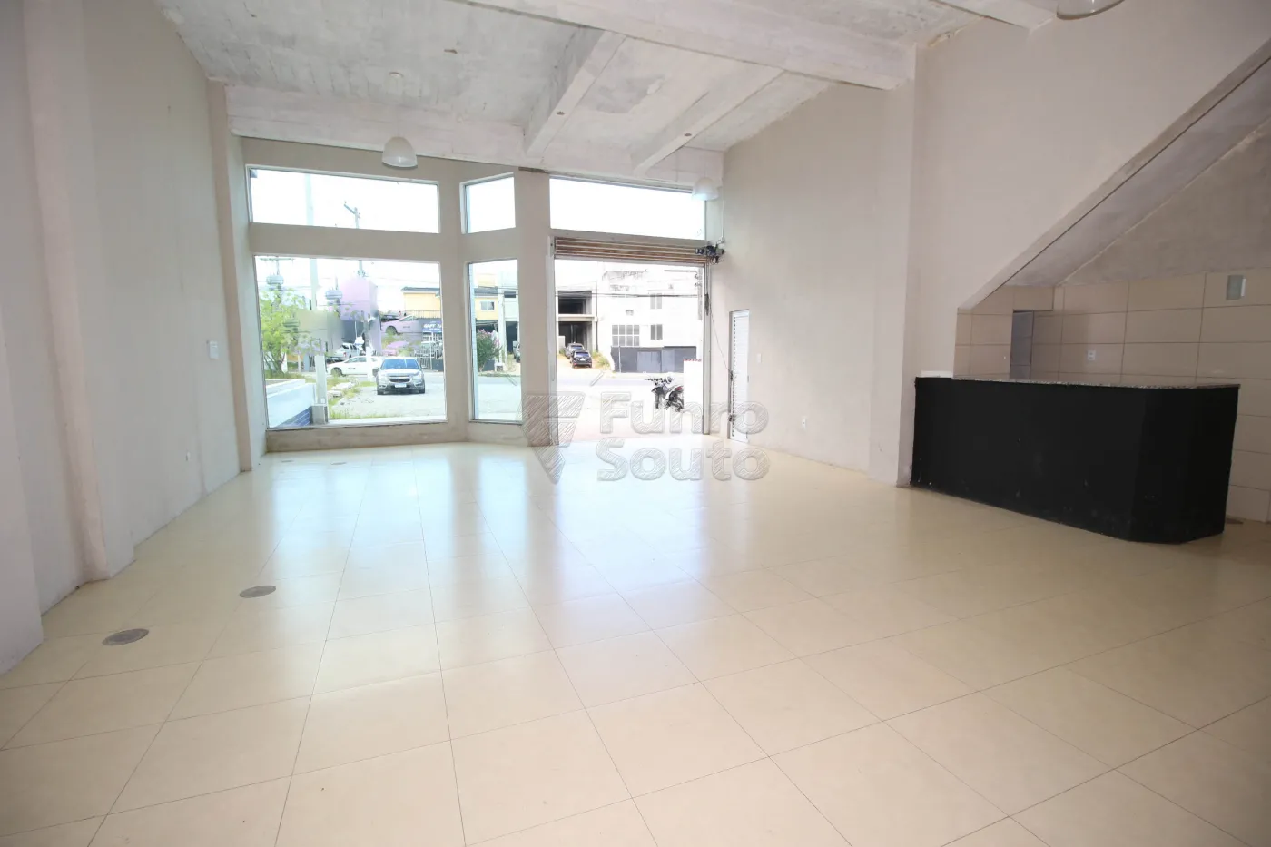 Alugar Comercial / Prédio em Pelotas R$ 5.500,00 - Foto 14