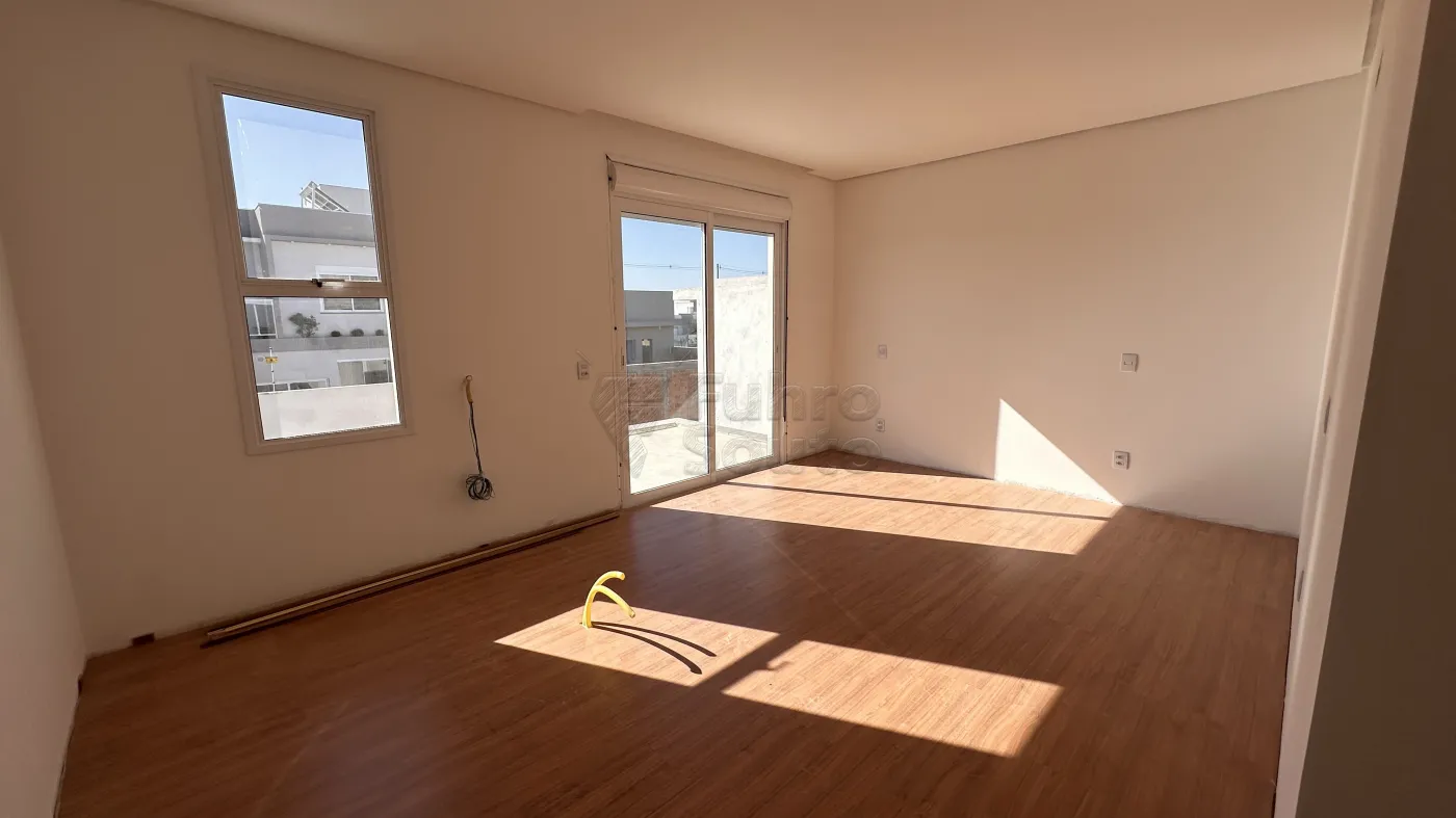 Comprar Casa / Padrão em Pelotas R$ 850.000,00 - Foto 10