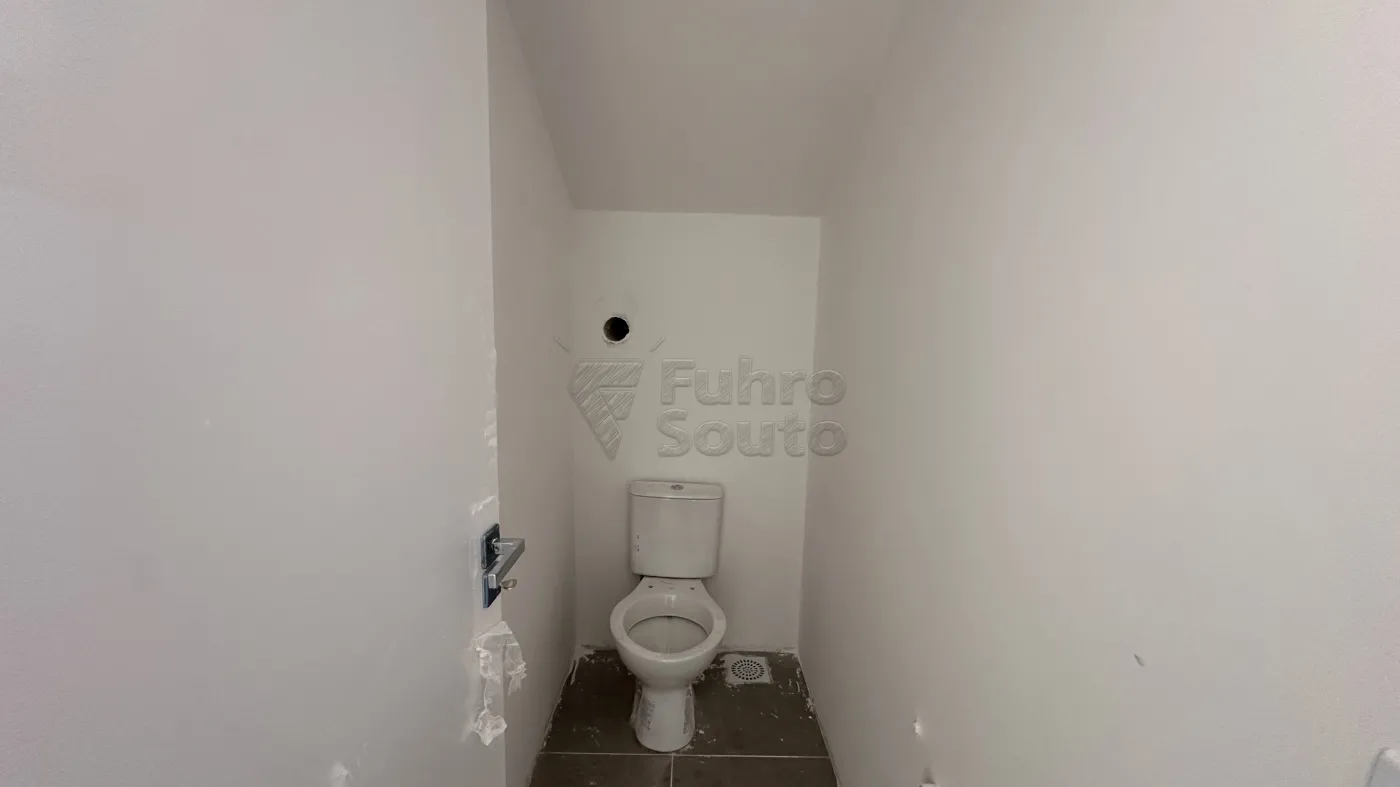 Comprar Casa / Padrão em Pelotas R$ 850.000,00 - Foto 4