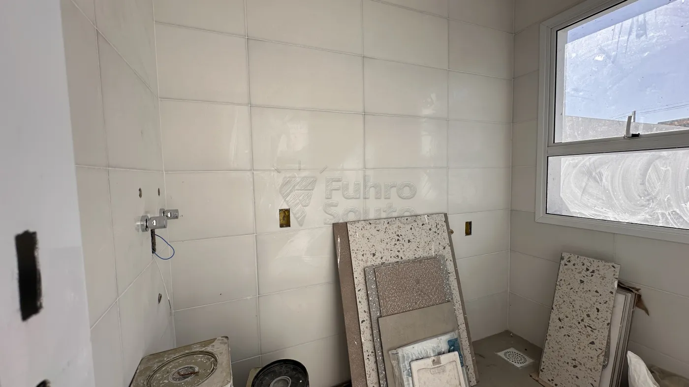 Comprar Casa / Padrão em Pelotas R$ 850.000,00 - Foto 5