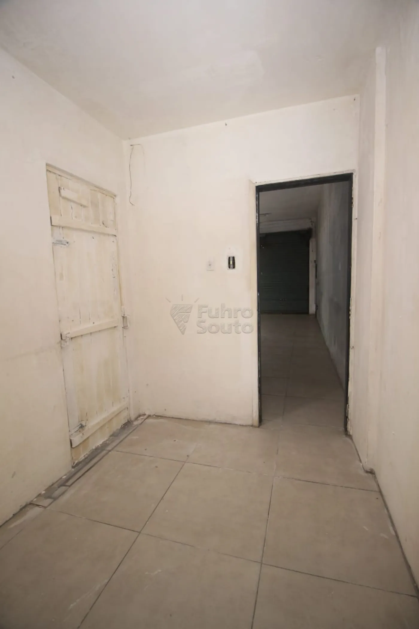 Alugar Comercial / Prédio em Pelotas R$ 1.650,00 - Foto 7