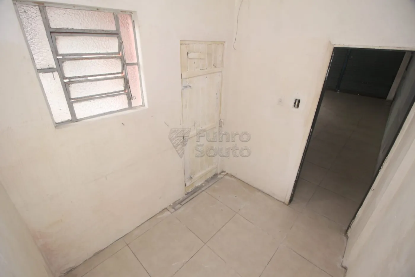 Alugar Comercial / Prédio em Pelotas R$ 1.650,00 - Foto 8