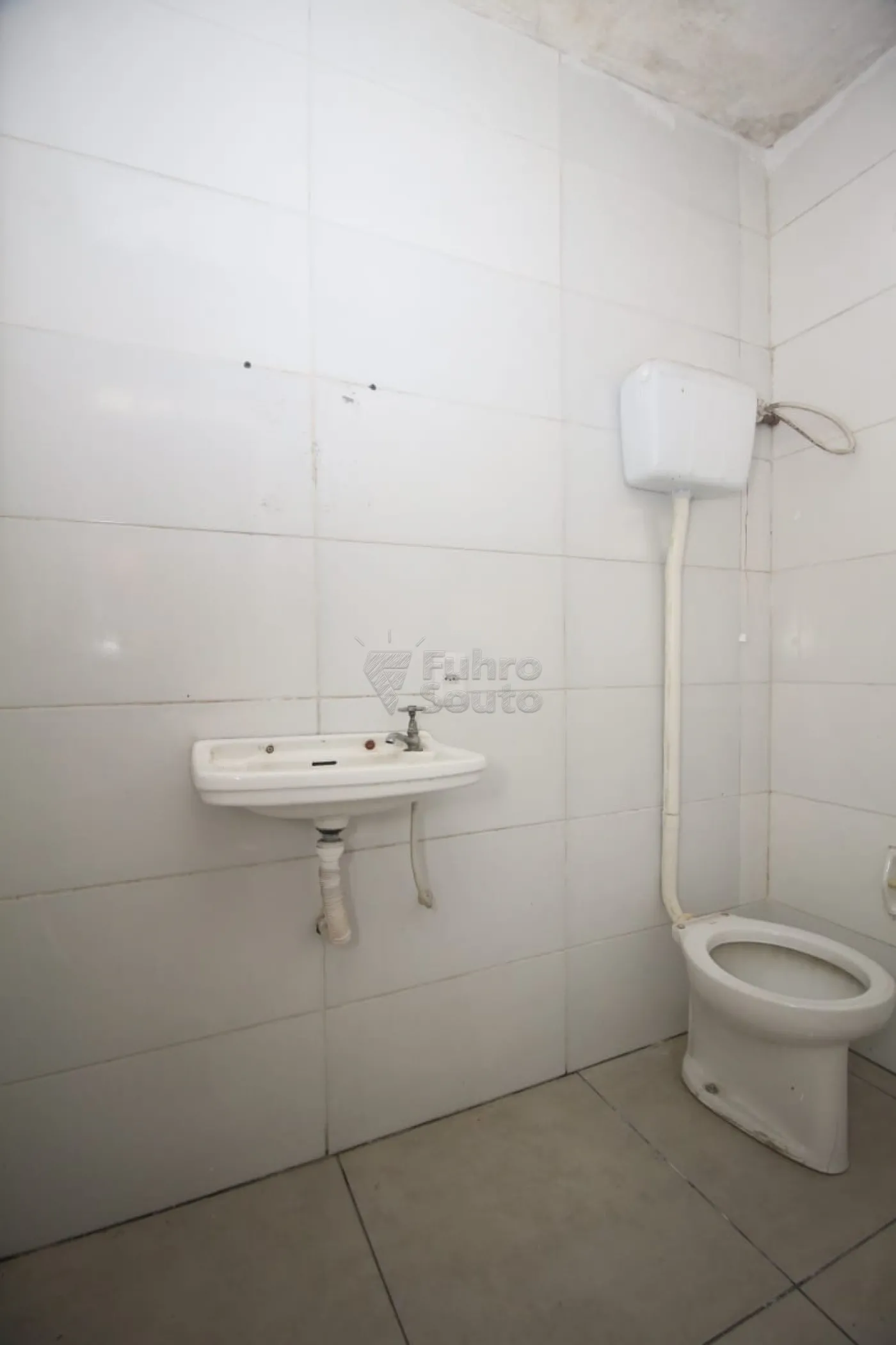 Alugar Comercial / Prédio em Pelotas R$ 1.650,00 - Foto 9