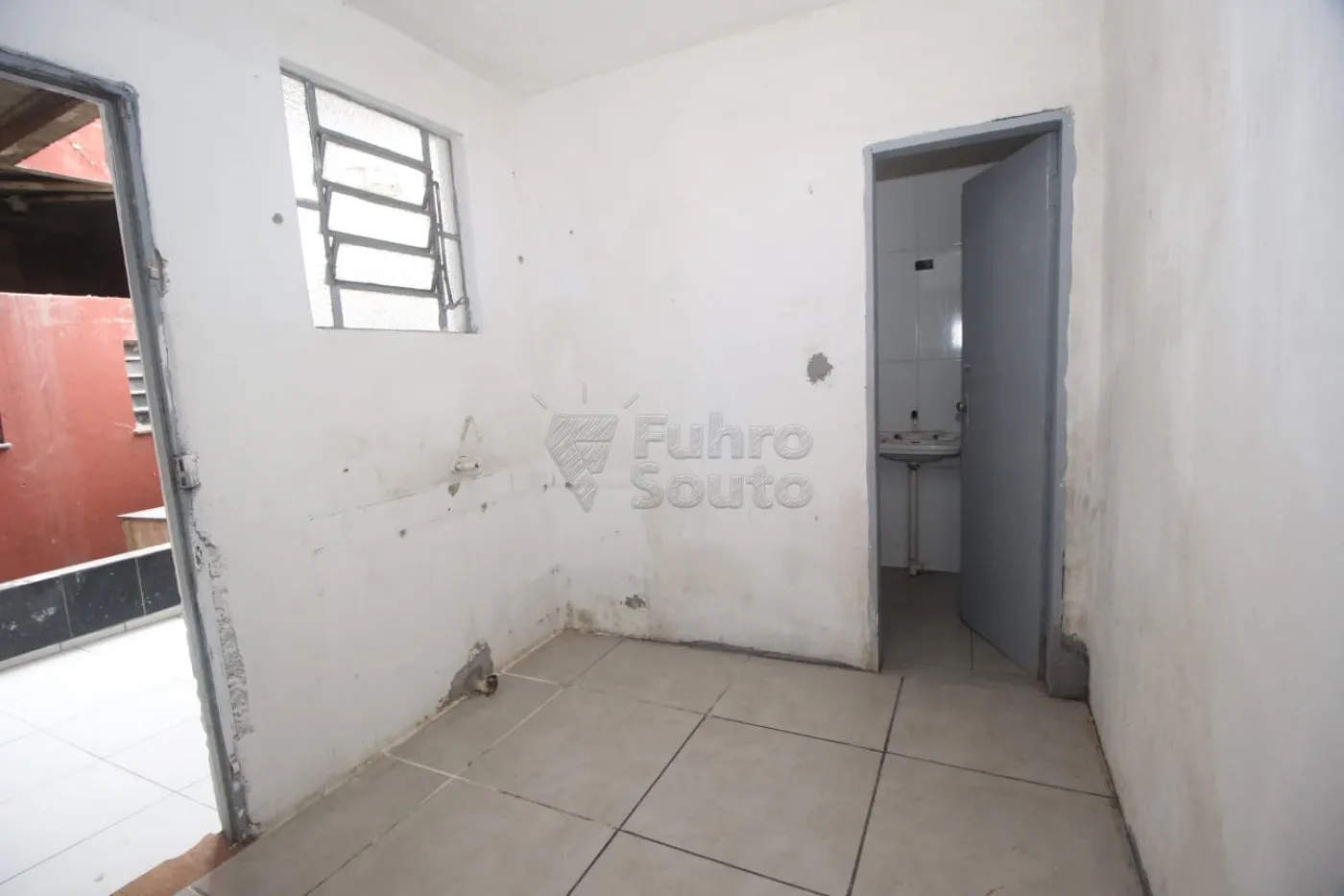 Alugar Comercial / Prédio em Pelotas R$ 1.650,00 - Foto 16