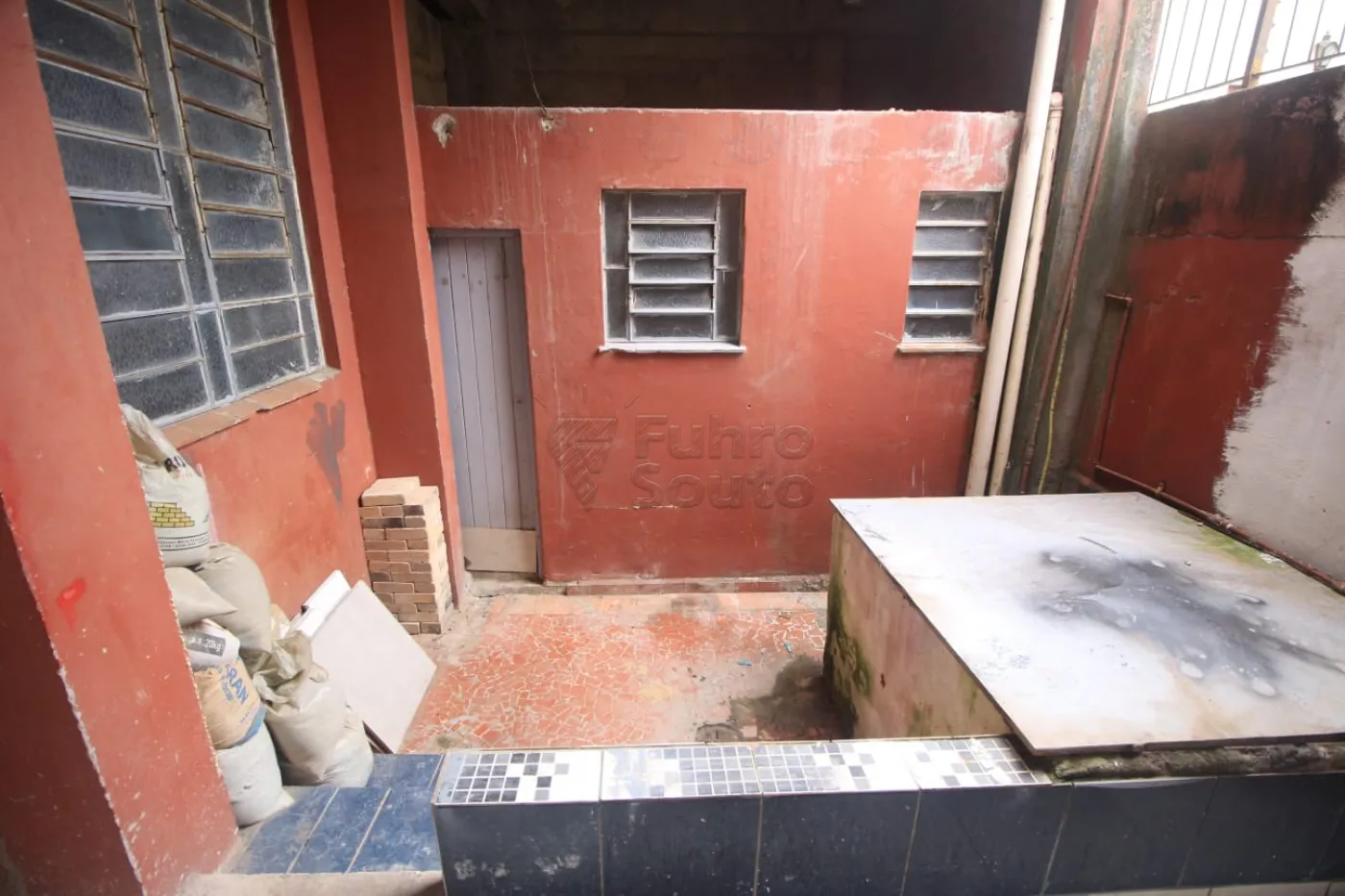 Alugar Comercial / Prédio em Pelotas R$ 1.650,00 - Foto 20