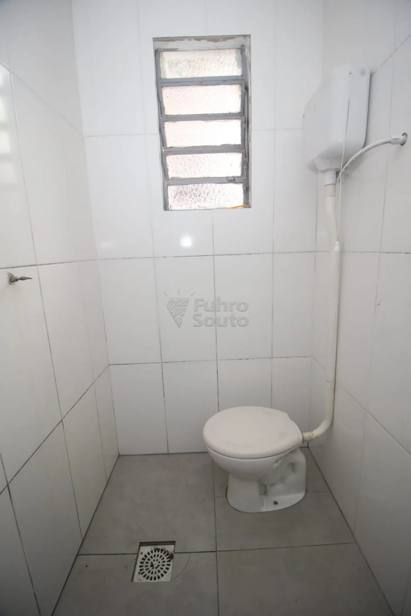 Alugar Comercial / Prédio em Pelotas R$ 1.650,00 - Foto 21