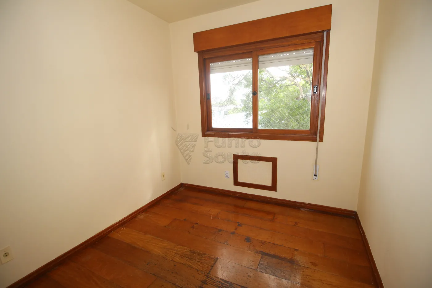 Alugar Apartamento / Padrão em Pelotas R$ 1.500,00 - Foto 8