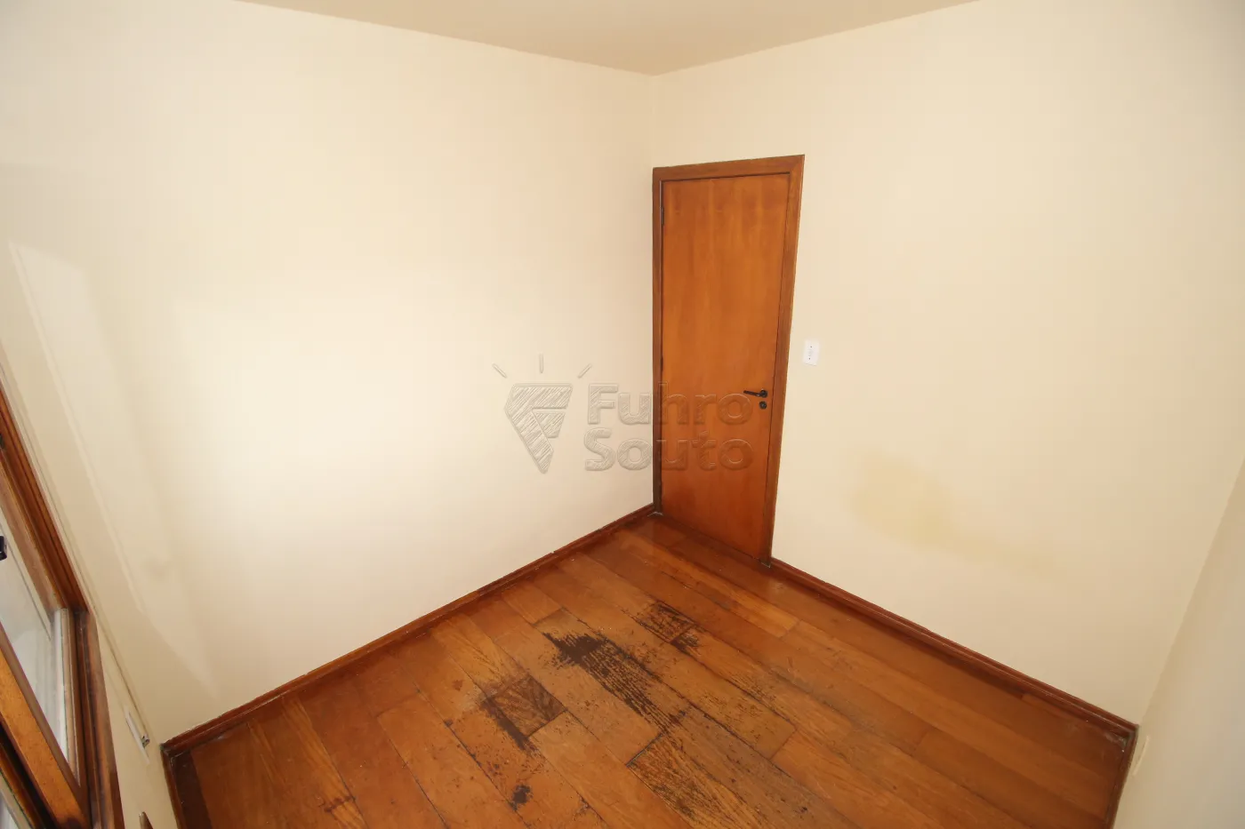 Alugar Apartamento / Padrão em Pelotas R$ 1.500,00 - Foto 10