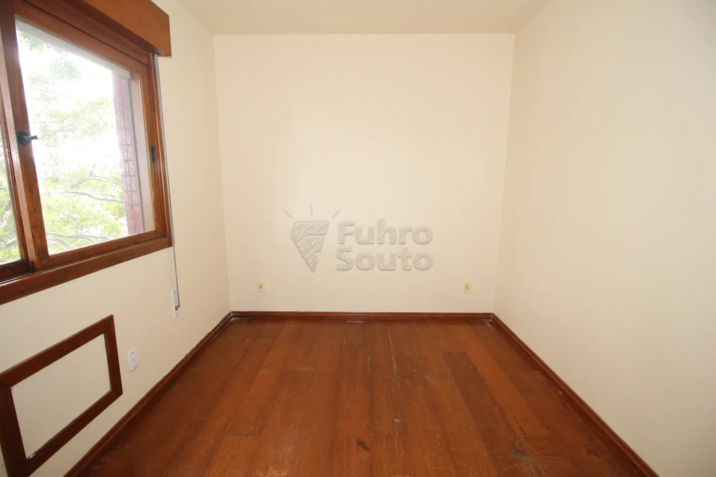 Alugar Apartamento / Padrão em Pelotas R$ 1.500,00 - Foto 14