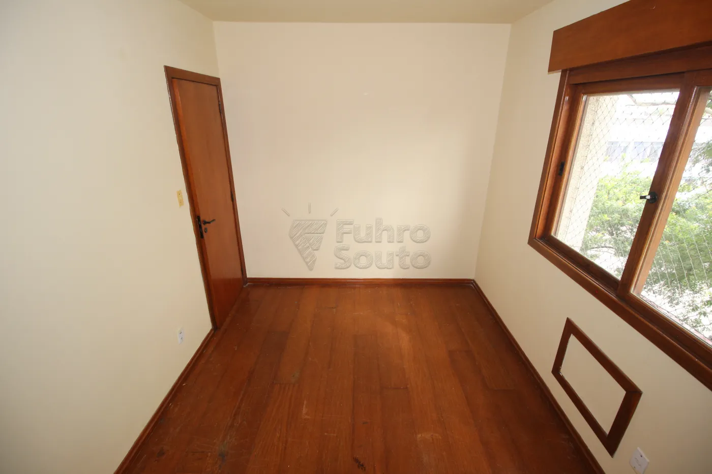 Alugar Apartamento / Padrão em Pelotas R$ 1.500,00 - Foto 15