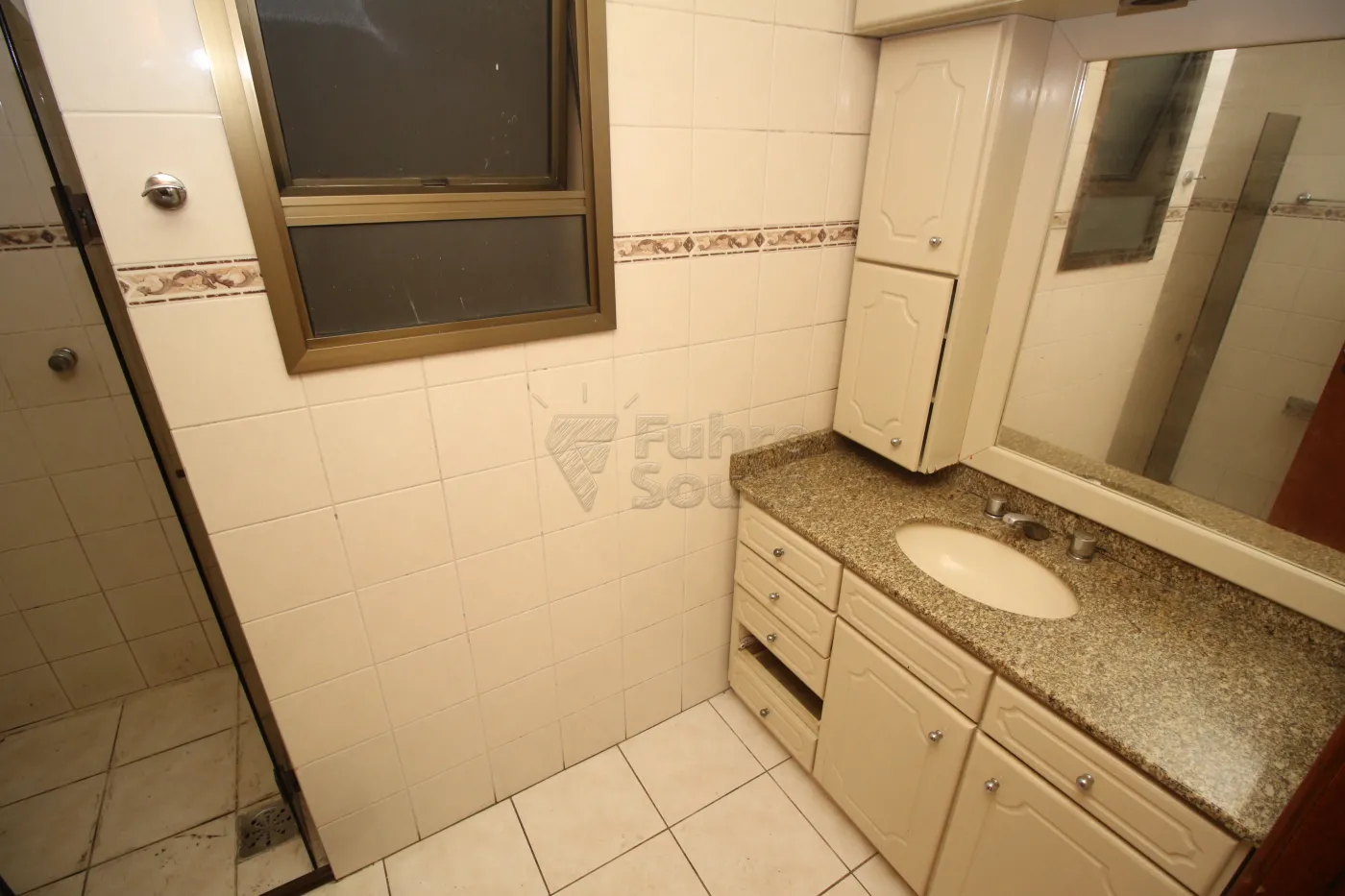 Alugar Apartamento / Padrão em Pelotas R$ 1.500,00 - Foto 21