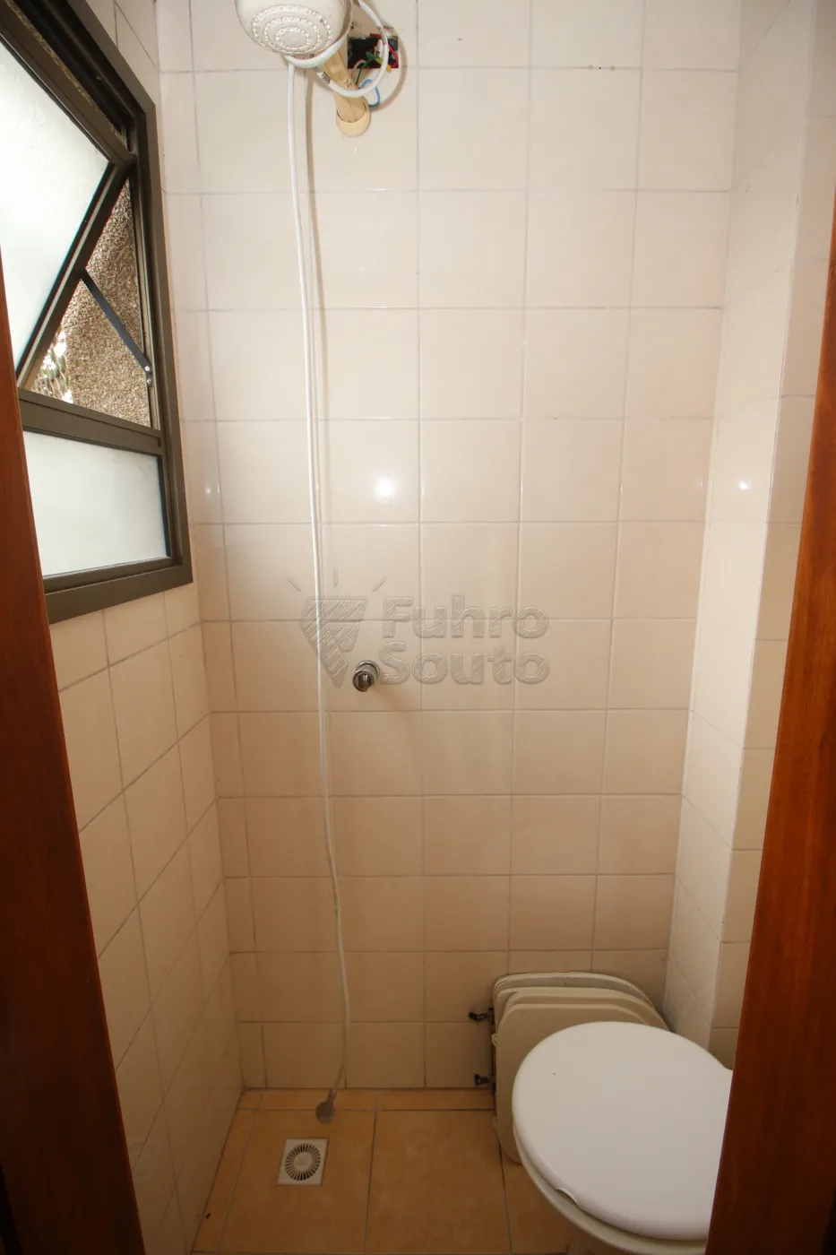 Alugar Apartamento / Padrão em Pelotas R$ 1.500,00 - Foto 29