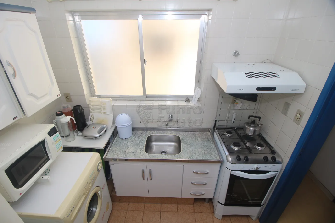 Alugar Apartamento / Padrão em Pelotas R$ 990,00 - Foto 16