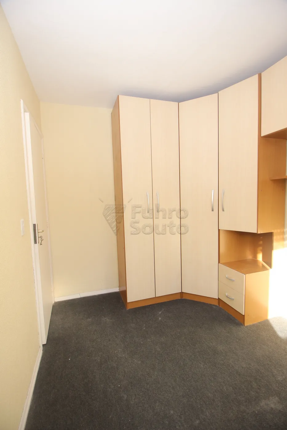 Alugar Apartamento / Padrão em Pelotas R$ 600,00 - Foto 15
