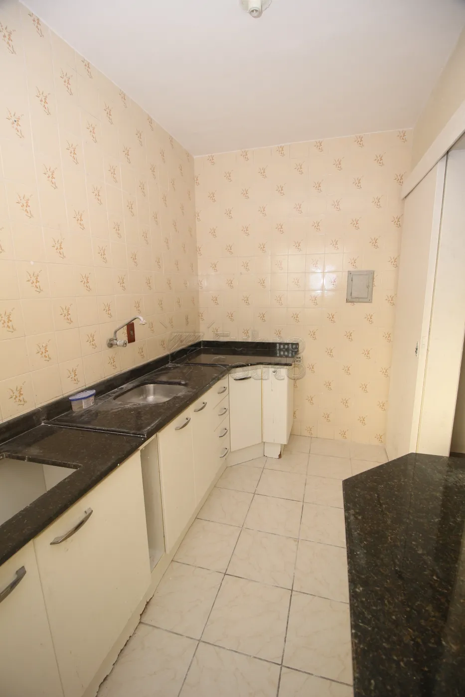 Alugar Apartamento / Padrão em Pelotas R$ 600,00 - Foto 21