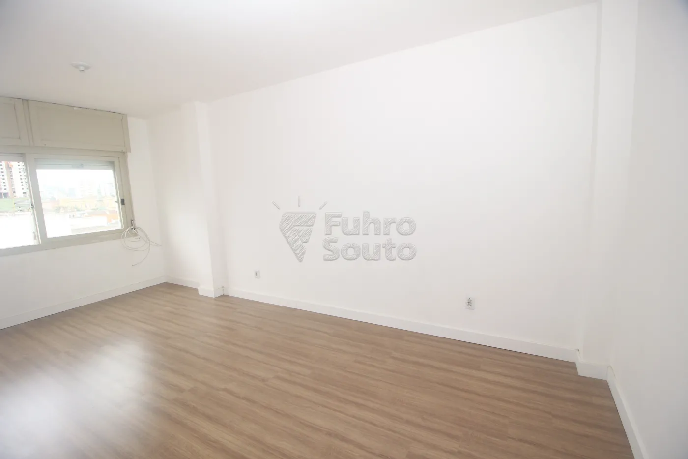 Alugar Apartamento / Padrão em Pelotas R$ 1.600,00 - Foto 4